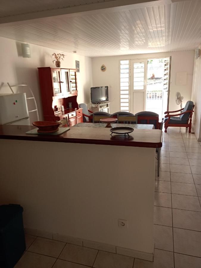 Charmant Appartement Verdoyant Le Morne-Vert エクステリア 写真