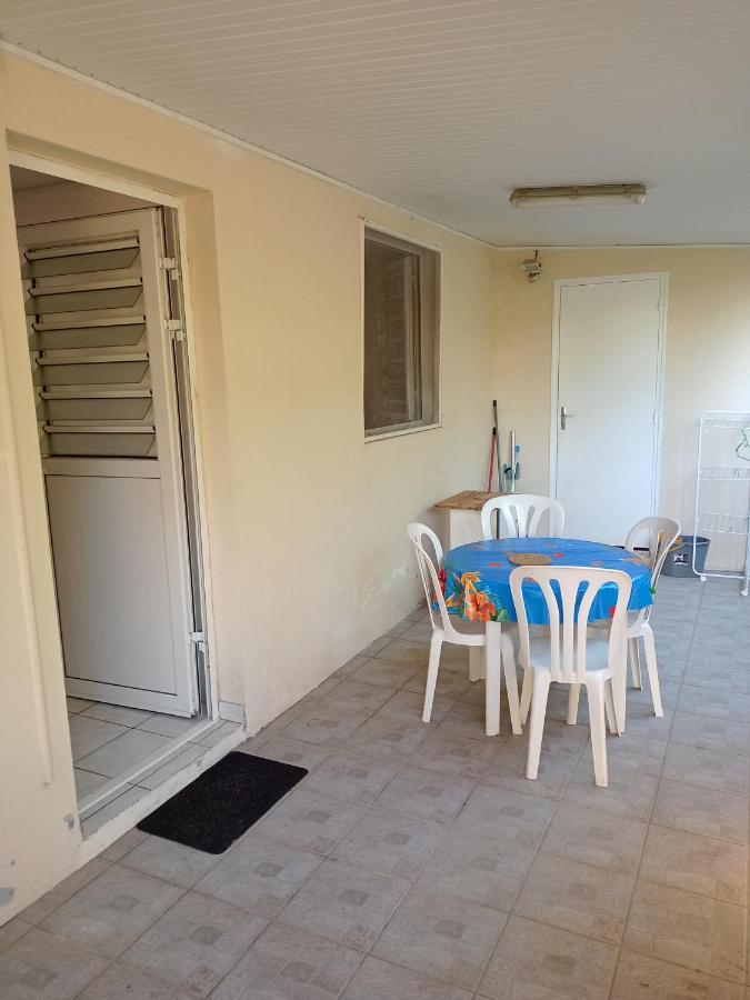 Charmant Appartement Verdoyant Le Morne-Vert エクステリア 写真