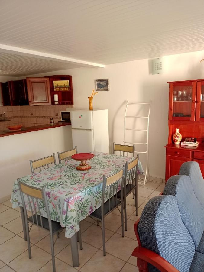 Charmant Appartement Verdoyant Le Morne-Vert エクステリア 写真